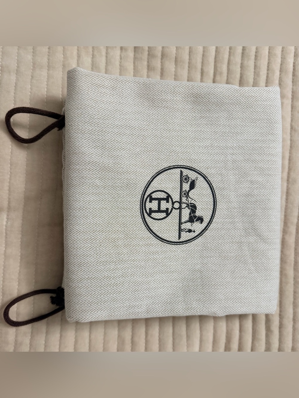Hermes Birkin 35 dust bag , large storage bag.